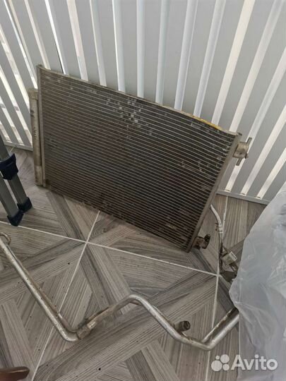 Радиатор кондиционера на Весту