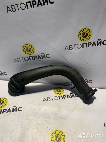 Патрубок воздушного фильтра Volkswagen Jetta 6 CTH