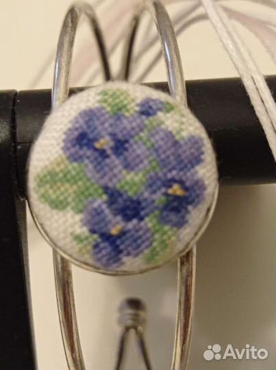 Украшения в стиле бохо с ручной микровышивкой