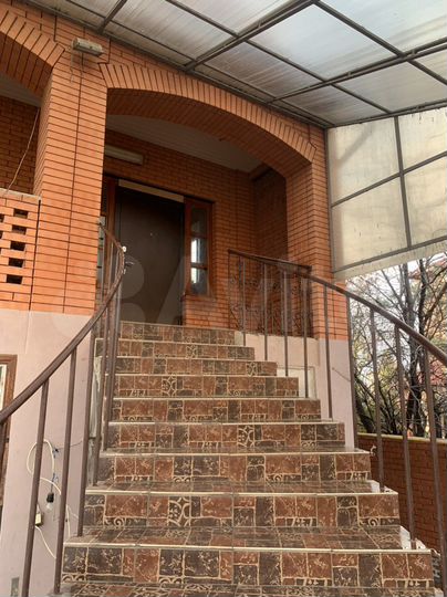 Дом 302 м² на участке 5 сот.