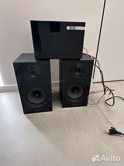 Музыкальный центр Samsung MM-E330D