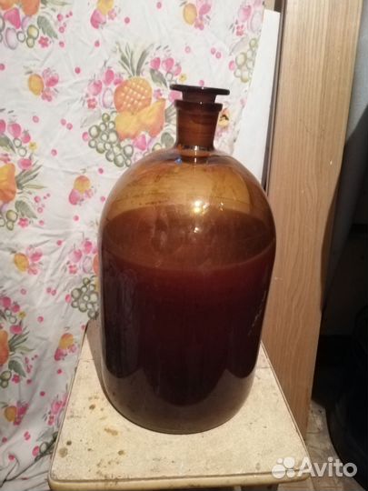 Банки и бутыли стеклянные