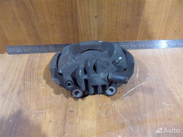 Тормозной суппорт передний правый Peugeot 308 4A