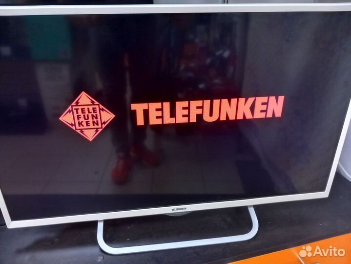 Телевизор Telefunken TF-LED32S58T2S