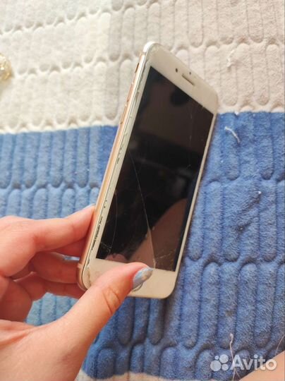 Телефон iPhone 8 64 gb