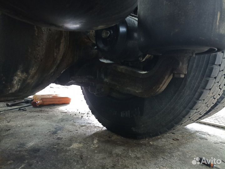 Кронштейн пневморессоры правый