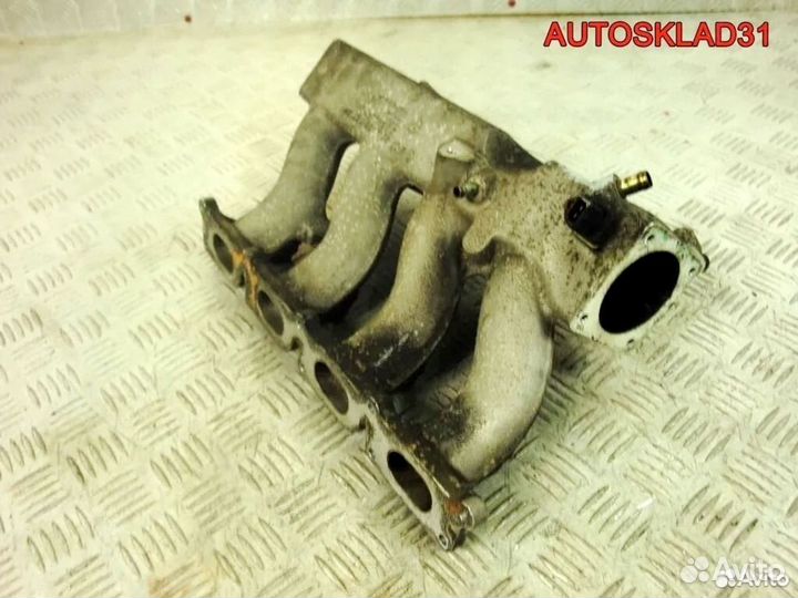 Коллектор впускной VW Sharan 1,8 AWC 06A133223BS