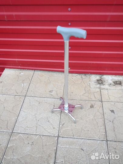 Трость с 4 ножками