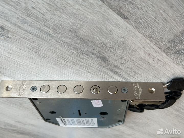 Замок врезной