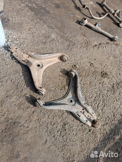 Рычаг подвески Audi 80 B2
