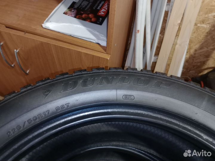 Dunlop SP Winter Ice 01 225/50 R17 98T