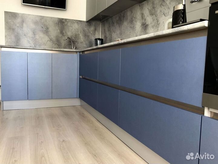 Кухонный гарнитур угловой в потолок на заказ