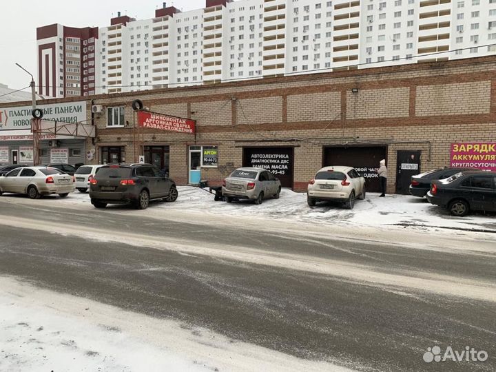 Шиномонтажник