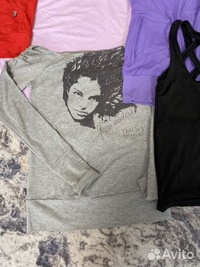Фирменные вещи для спорта 42,44 размер