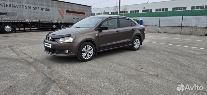 Volkswagen Polo 1.6 AT, 2015, 148 200 км