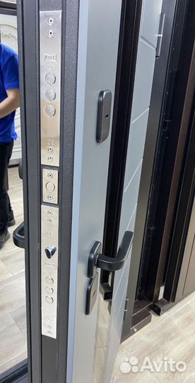 Уличная дверь c терморазрывом 12,5 см Люксор #1