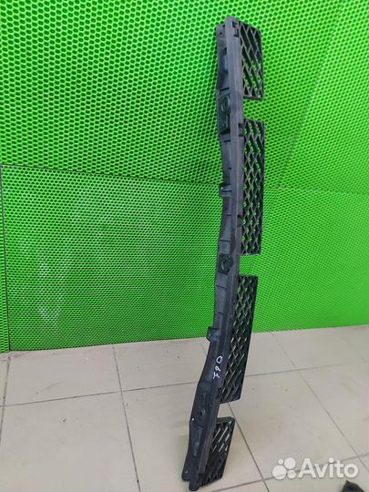 Кронштейн заднего бампера Volkswagen Touareg FL