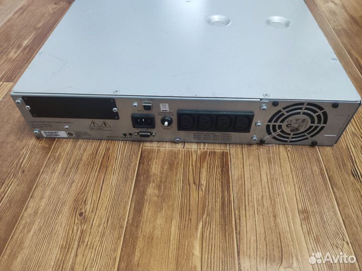 Ибп APC Smart-UPS 1500VA
