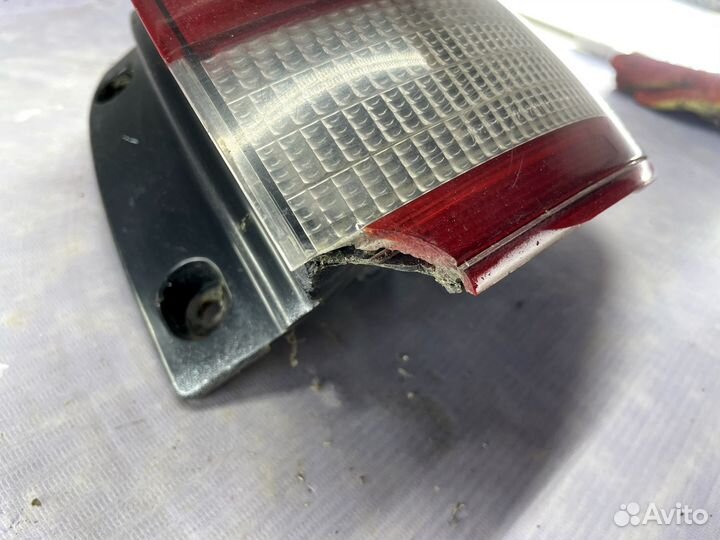 Стоп сигнал задний правый Nissan Wingroad