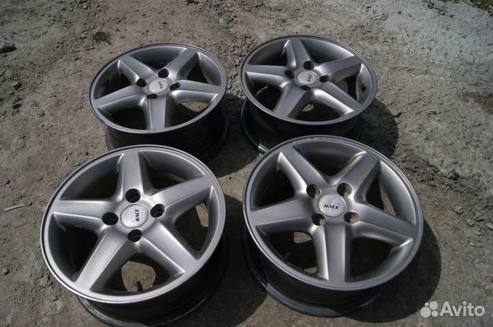 Литые диски R14 4x100 в отлисном состоянии