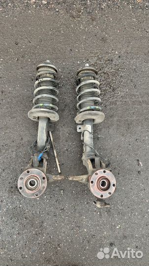 Амортизатор передний в сборе с кулаком Peugeot 207