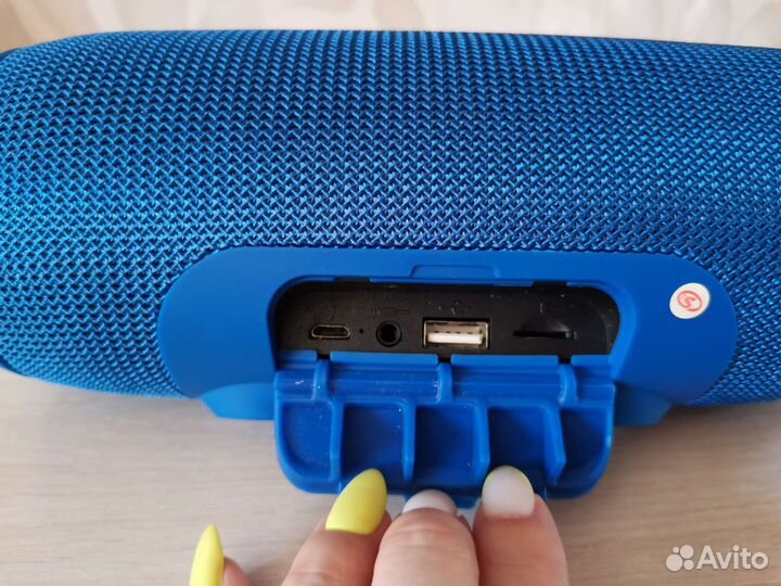 Портативная колонка Bluetooth charge3