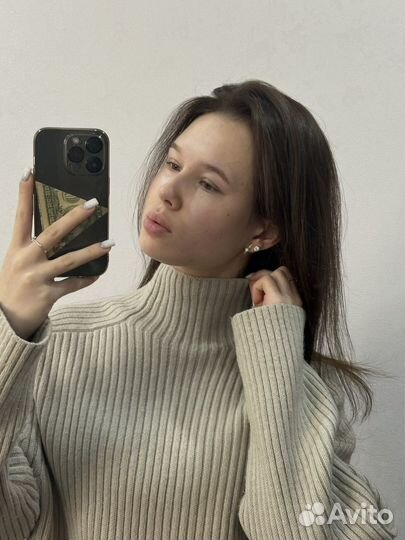 Свитер женский