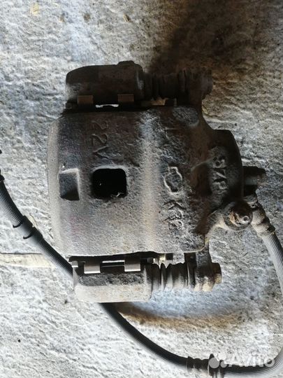 Тормозные суппорта передние nissan pulsar