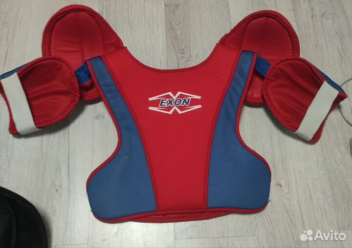 Нагрудник Exon хоккейный sr m