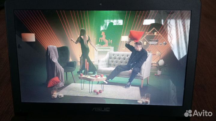 Тонкий ноутбук Asus на i3, 4gb,128ssd