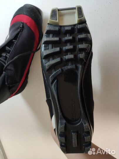 Ботинки лыжные детск. 37 разм