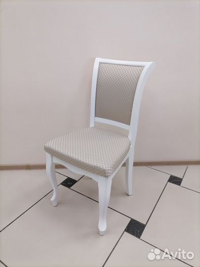 Стул из натурального дерева