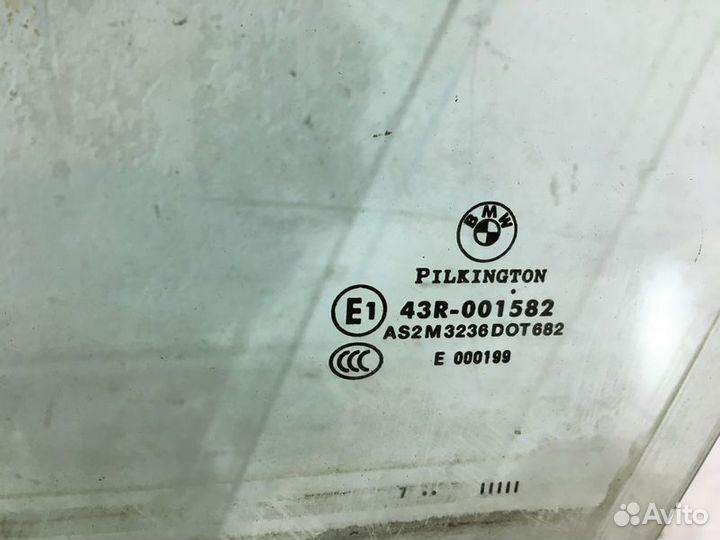 Стекло передней левой двери