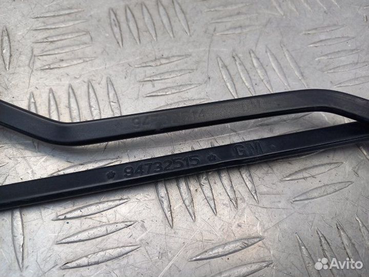 Поводок стеклоочистителя (пара) передний Chevrolet