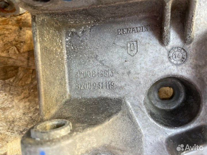 Кронштейн генератора Renault Logan