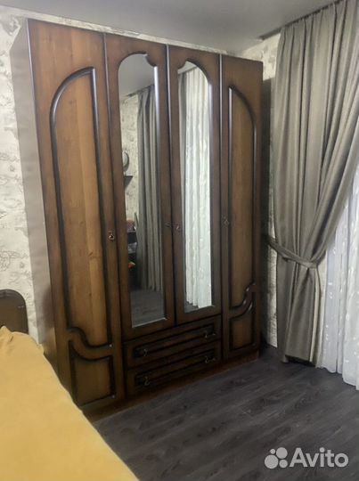 Спальный гарнитур