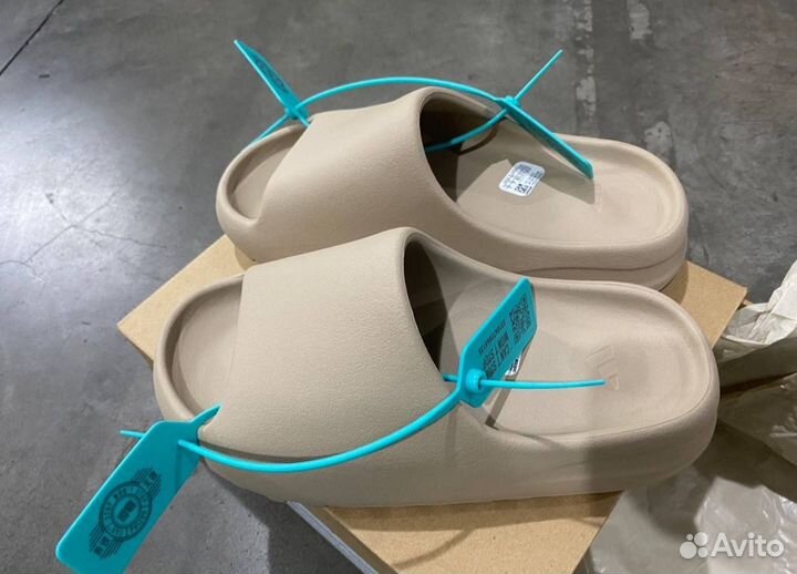 Adidas yeezy slide Оригинал Пойзон