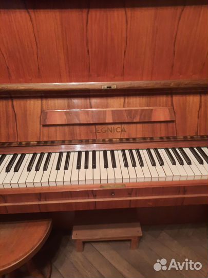 Польское пианино Legnica