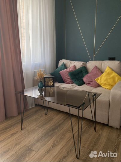 Стол стеклянный