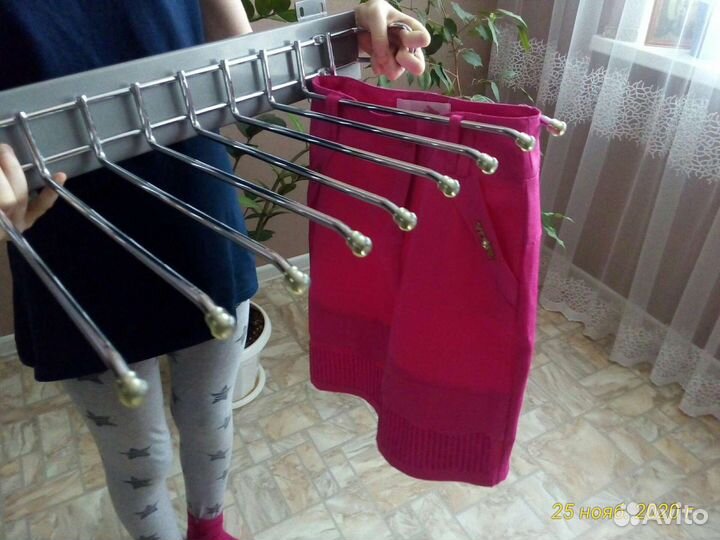 Вешалка брючная и юбочная