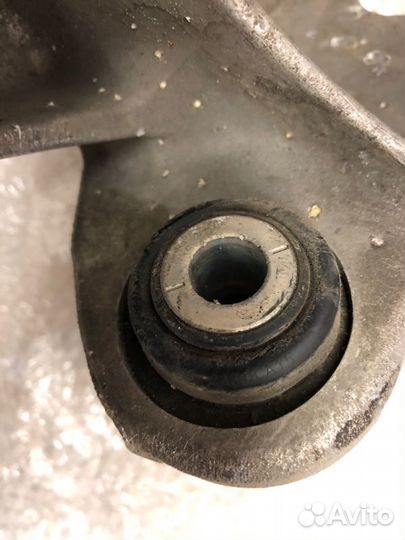 Кулак задний правый Bmw G11 G12