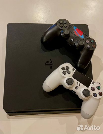 Sony PS4 Slim
