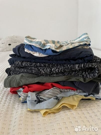 Пакет вещей на мальчика, простыни натяжные