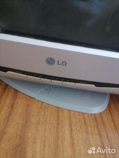 Монитор LG flatron f700p