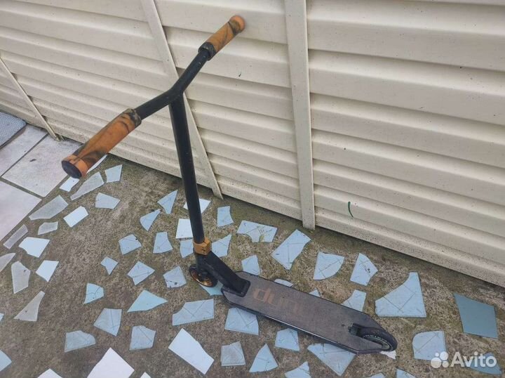 Трюковой самокат