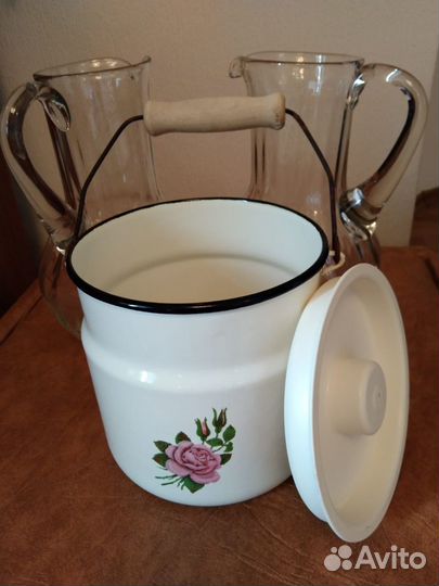 Бидоны эмалированные СССР емкость 2.5 л и кувшины