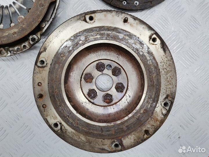 Маховик (демпфер сцепления) для Ford Focus 2