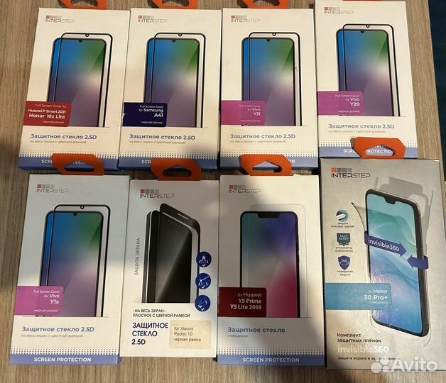 Чехлы и защитные стекла для разных моделей