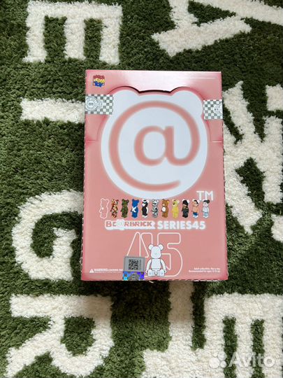 Bearbrick series 45 100