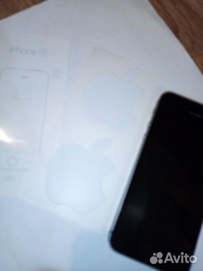 iPhone SE, 16 ГБ